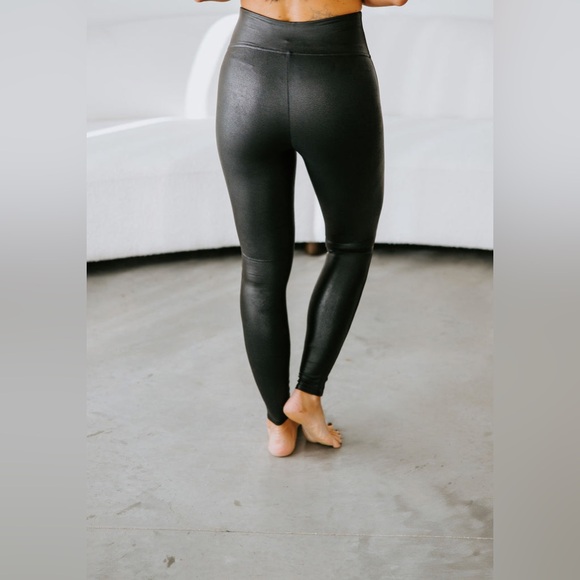 Women's Spanx Faux Leather Shiny Leggings High Waisted Stretch Size Small - Picture 11 of 11